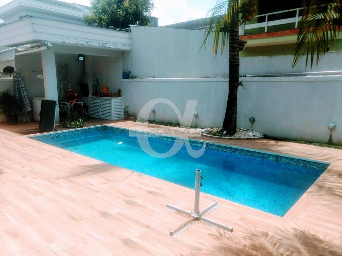 Casa à venda com 4 quartos, 305m² - Foto 1