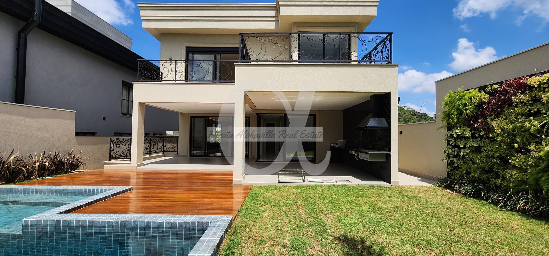 Casa à venda com 4 quartos, 468m² - Foto 1