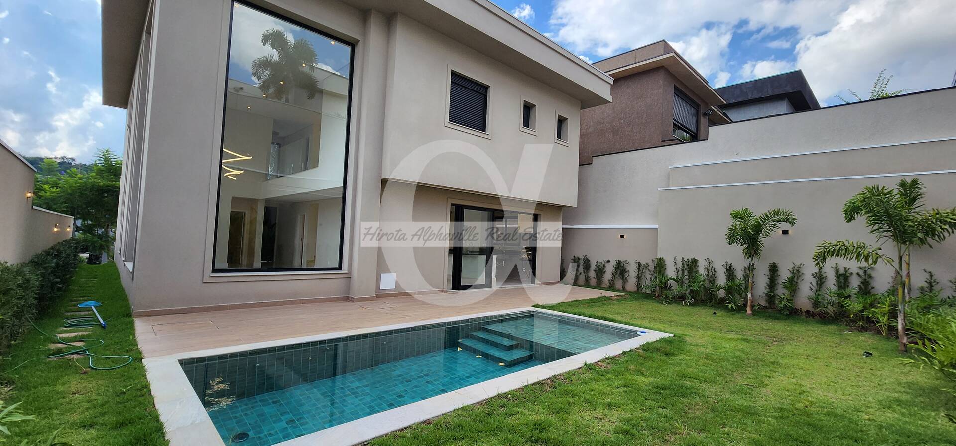 Casa à venda com 5 quartos, 302m² - Foto 10