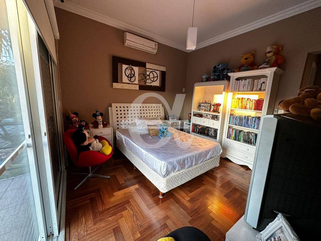 Casa à venda com 4 quartos, 650m² - Foto 30