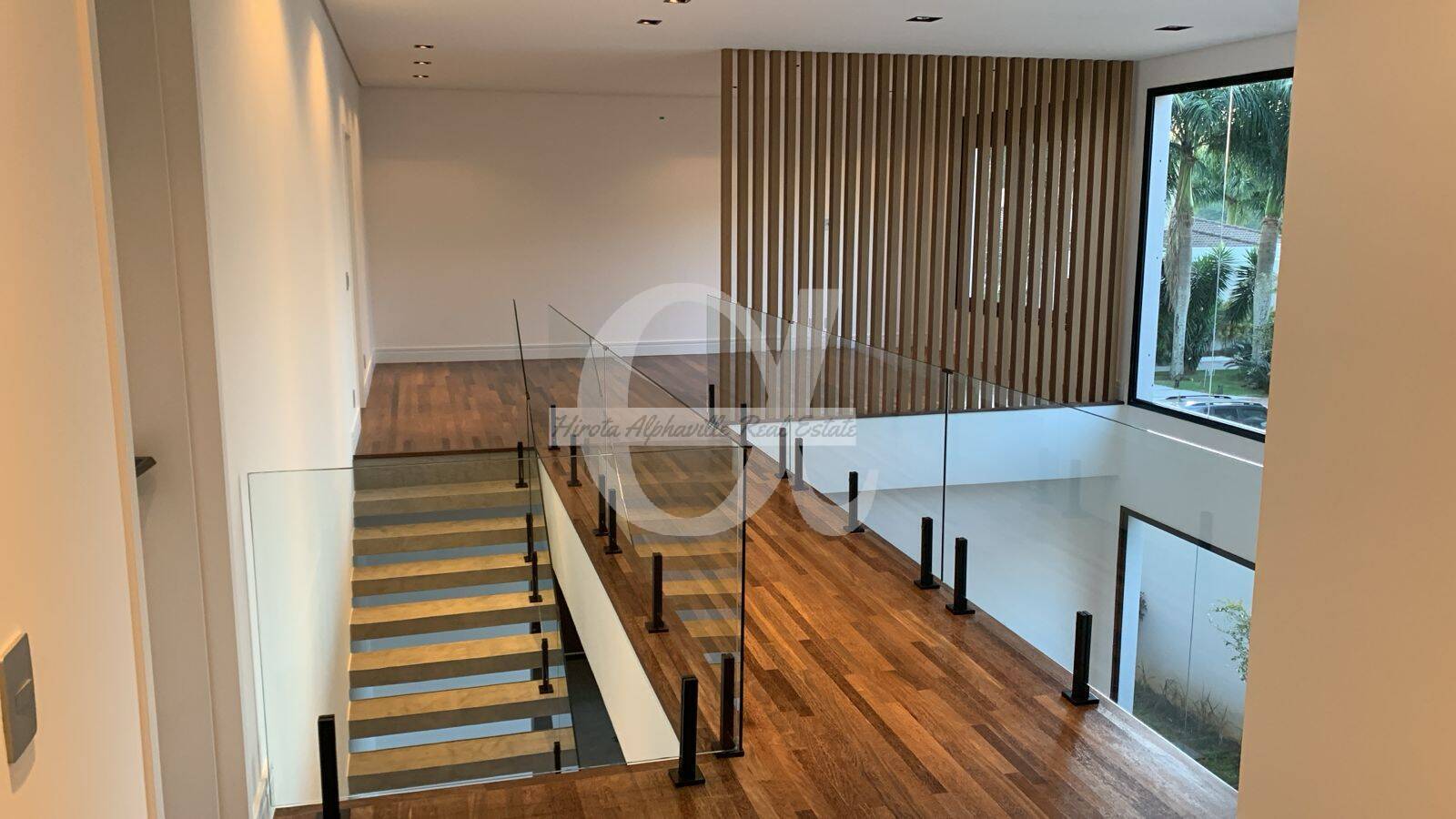 Casa à venda com 4 quartos, 399m² - Foto 1