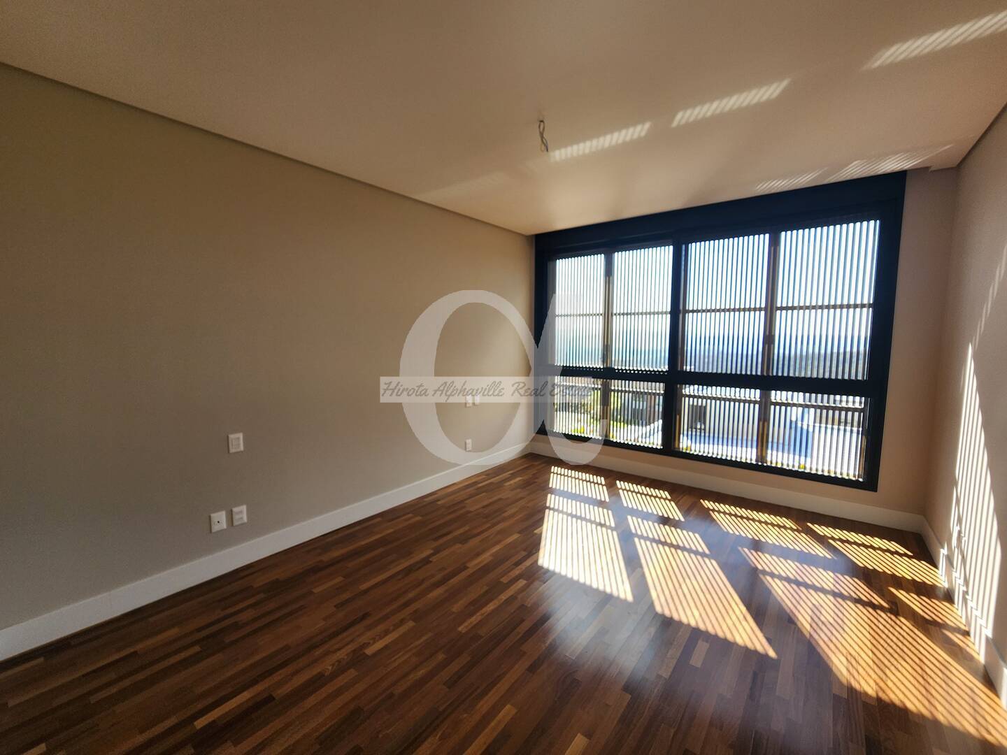 Casa à venda com 4 quartos, 550m² - Foto 14