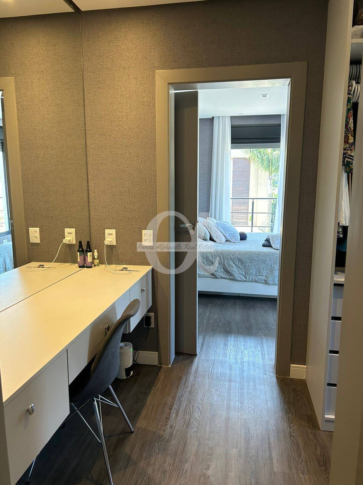 Casa à venda com 4 quartos, 341m² - Foto 13