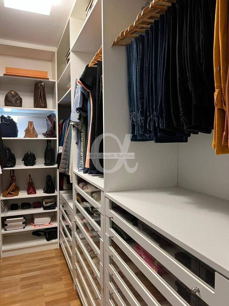 Casa à venda com 4 quartos, 330m² - Foto 15