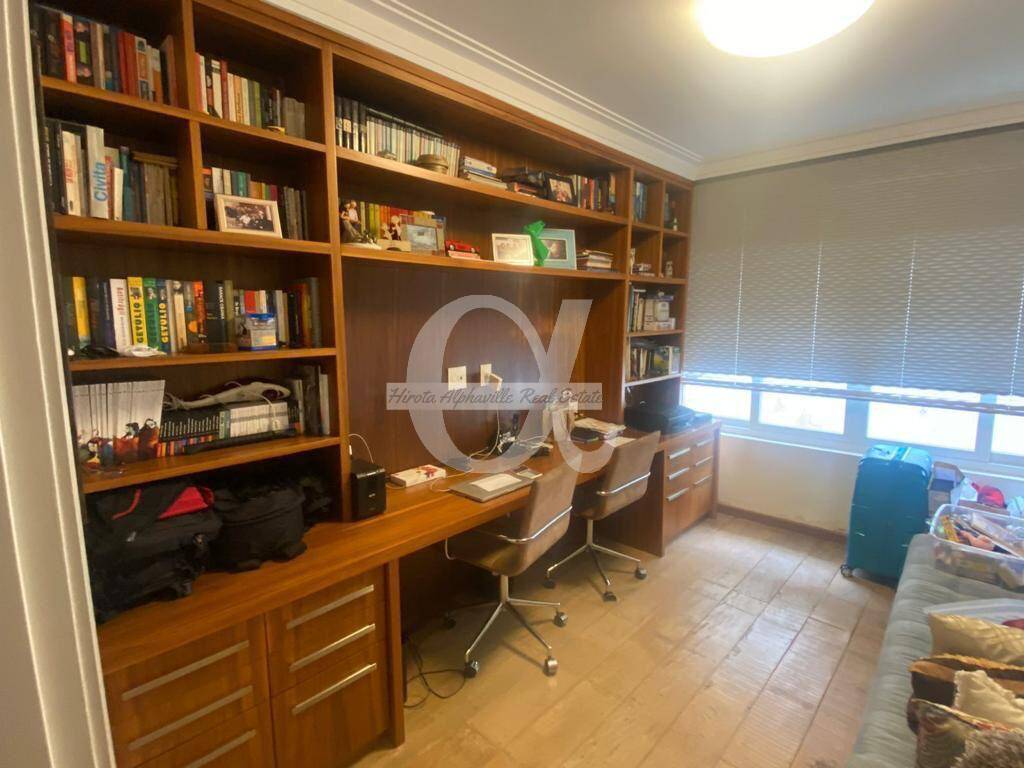 Casa à venda com 4 quartos, 330m² - Foto 14