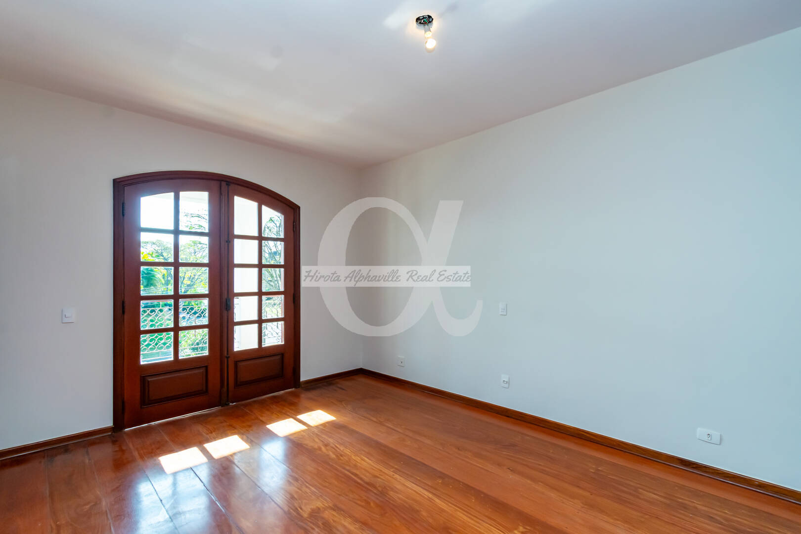 Casa à venda com 4 quartos, 620m² - Foto 22