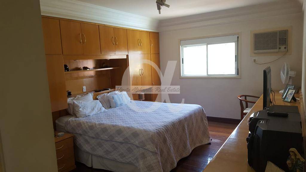 Casa à venda com 4 quartos, 560m² - Foto 20