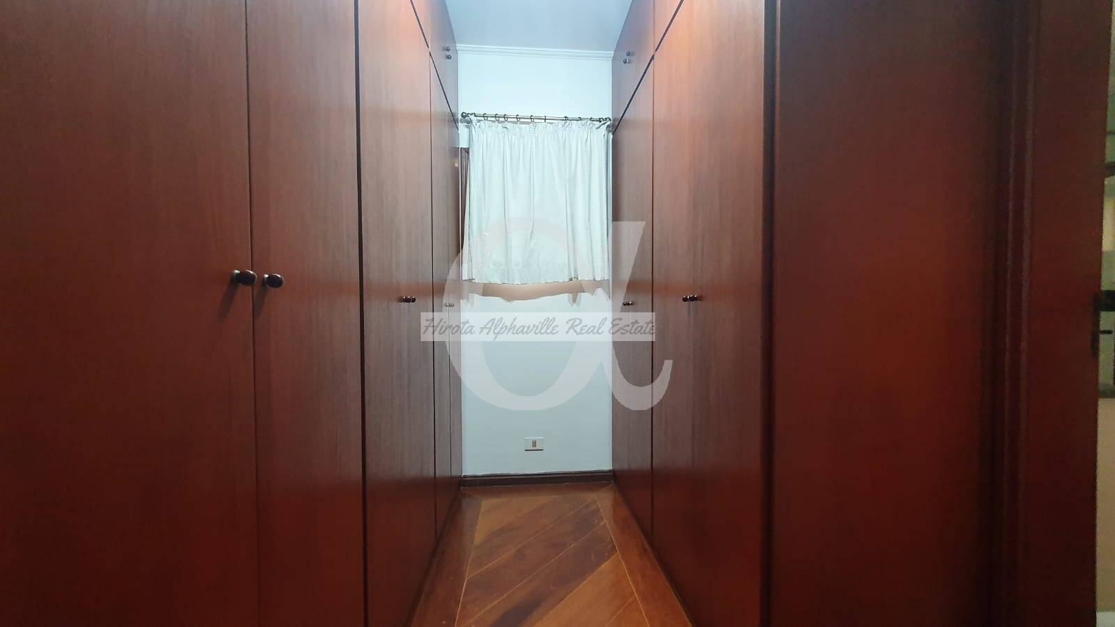 Casa à venda com 4 quartos, 300m² - Foto 16