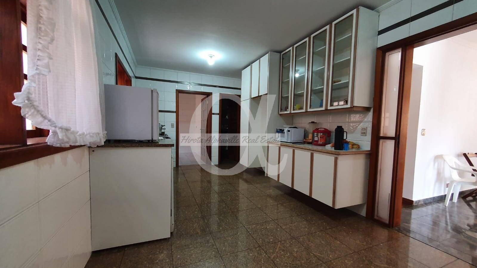 Casa à venda com 3 quartos, 300m² - Foto 6