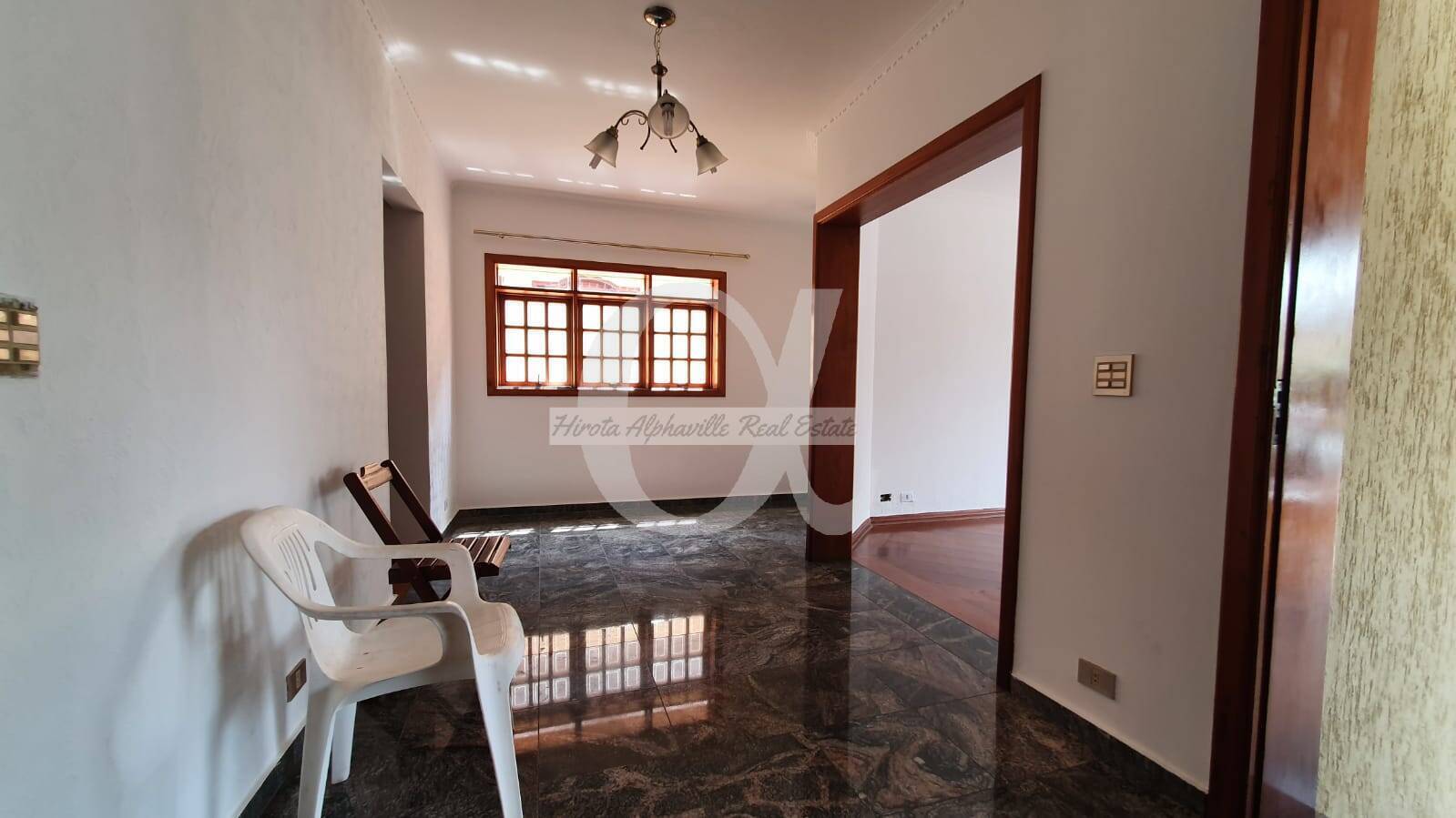 Casa à venda com 3 quartos, 300m² - Foto 9