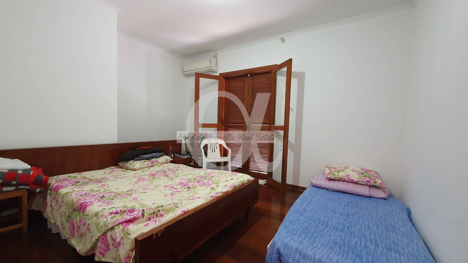 Casa à venda com 3 quartos, 300m² - Foto 11