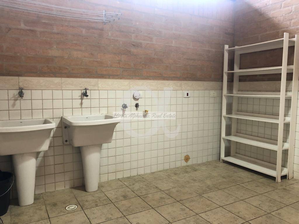 Casa para alugar com 3 quartos, 450m² - Foto 19