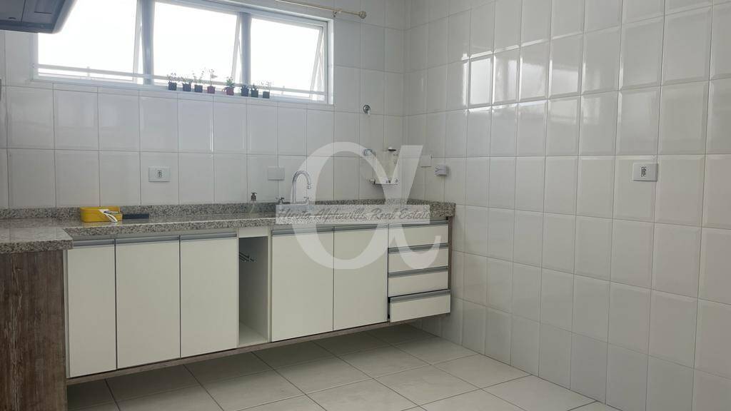 Casa à venda e aluguel com 2 quartos, 340m² - Foto 12